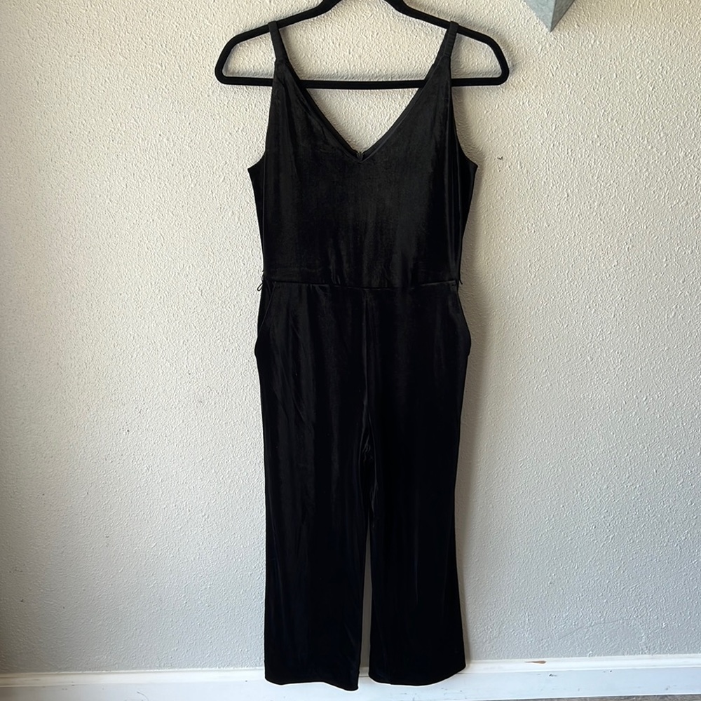 Size 0 Petite Black Velvet Jumpsuit from Banana Republic